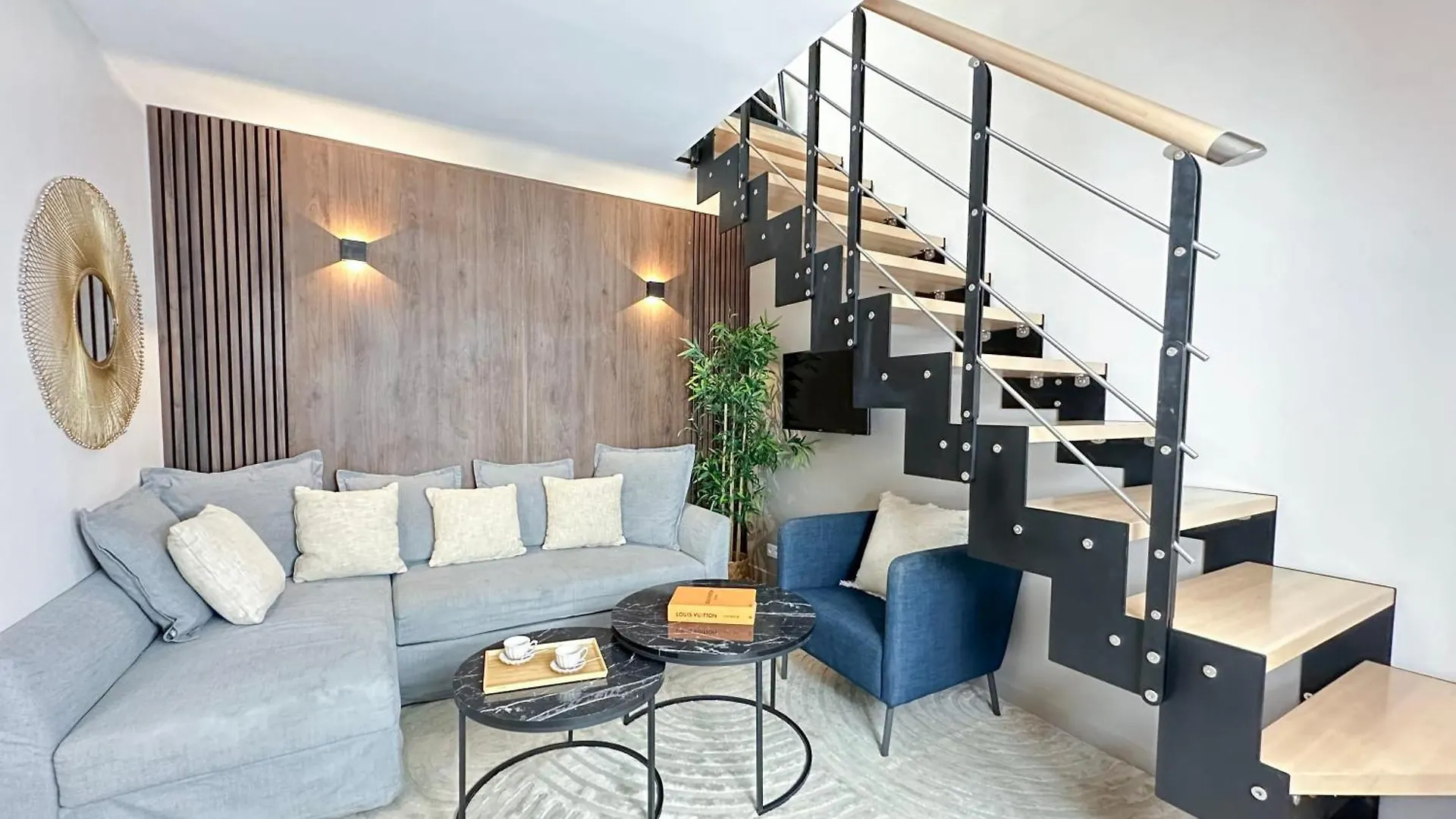 Stylish & Chic Duplex Near Eiffel Tower Apartment Paris 0*,  France