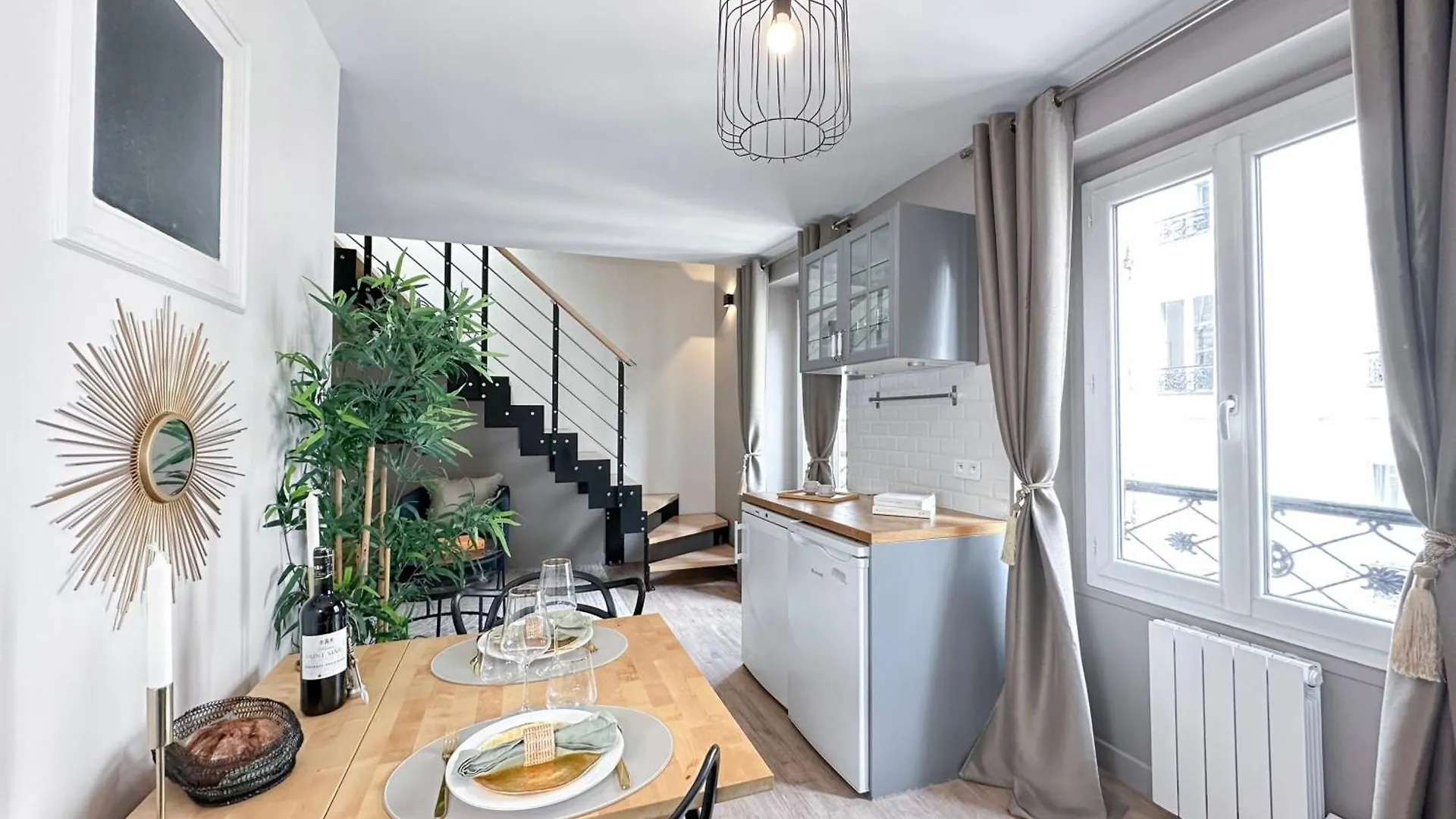 Stylish & Chic Duplex Near Eiffel Tower Apartment Paris