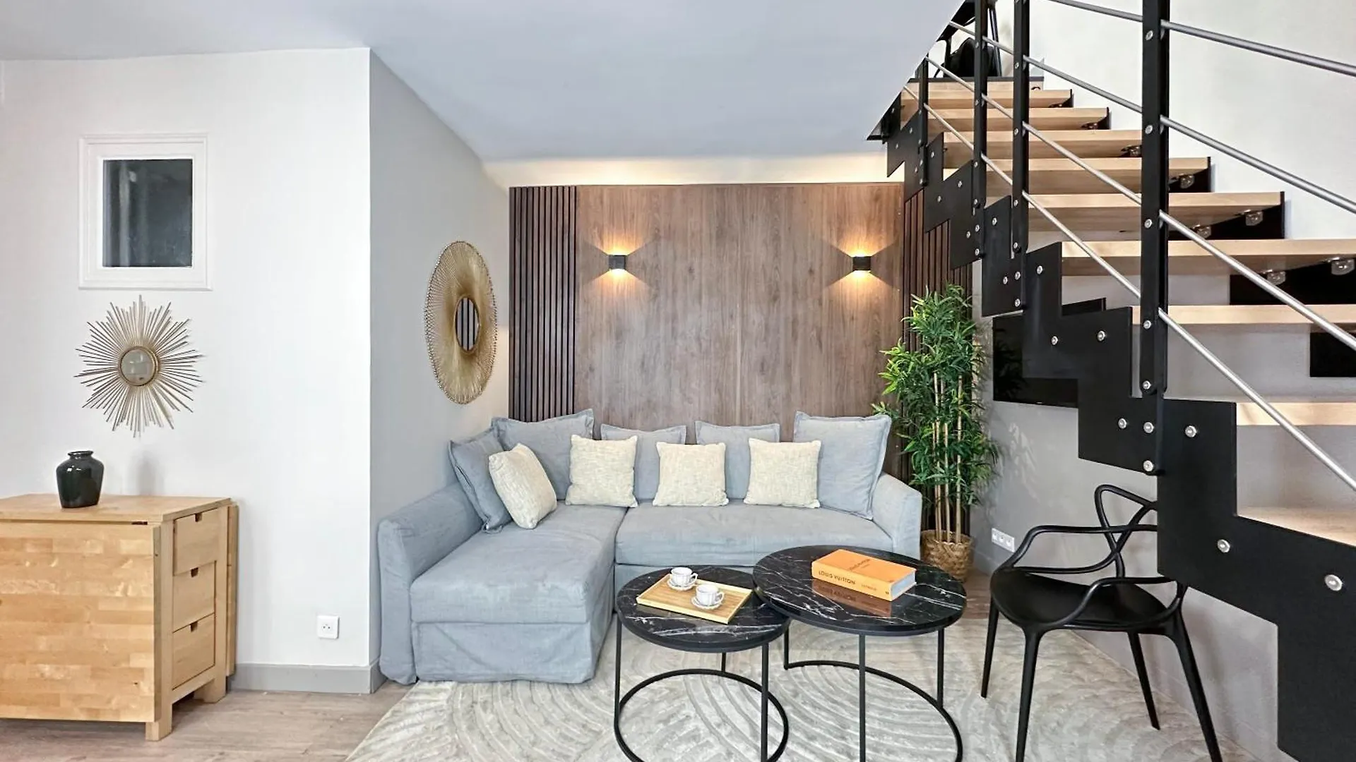 Stylish & Chic Duplex Near Eiffel Tower Apartment Paris
