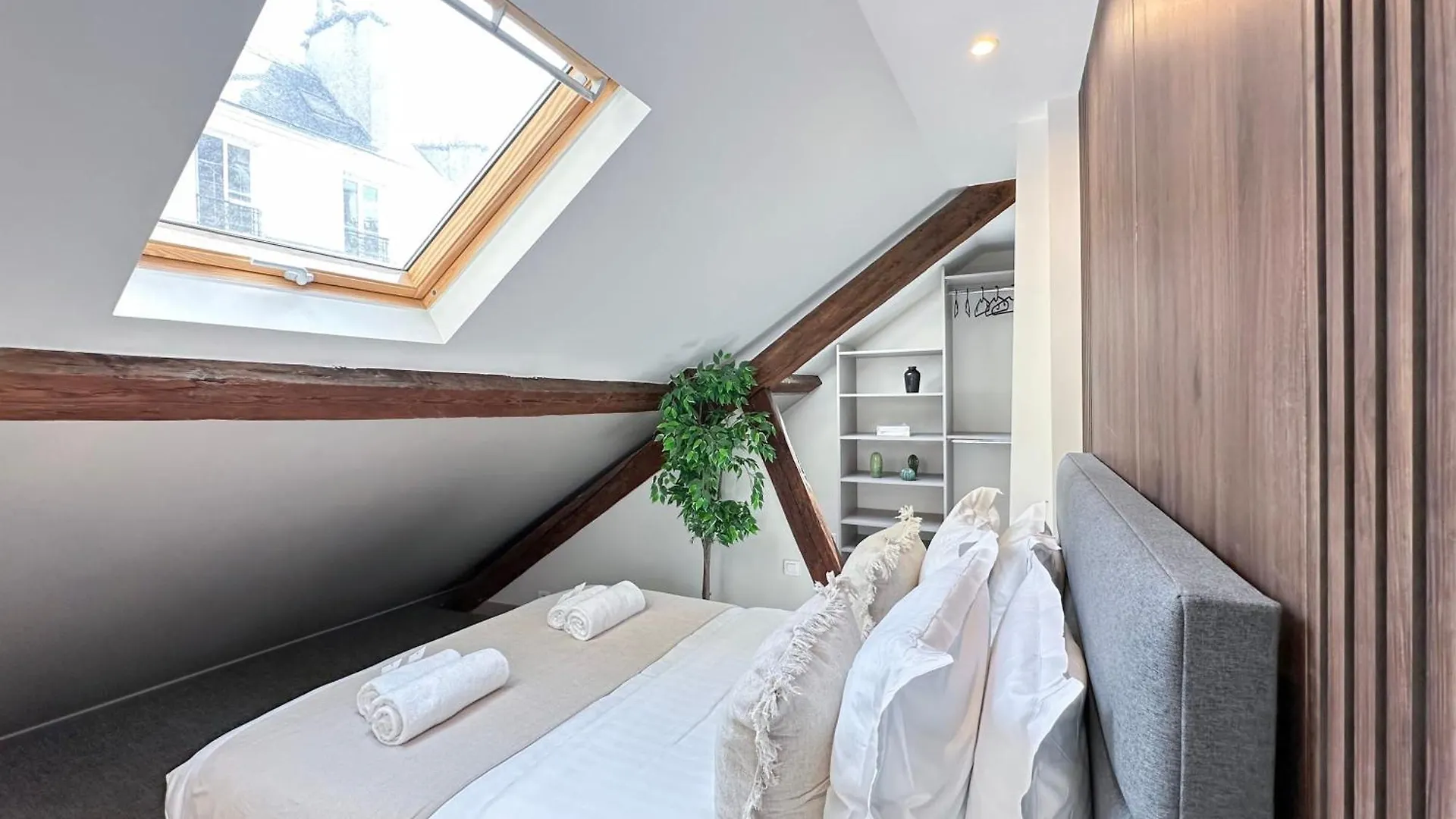 Stylish & Chic Duplex Near Eiffel Tower Apartment Paris 0*,