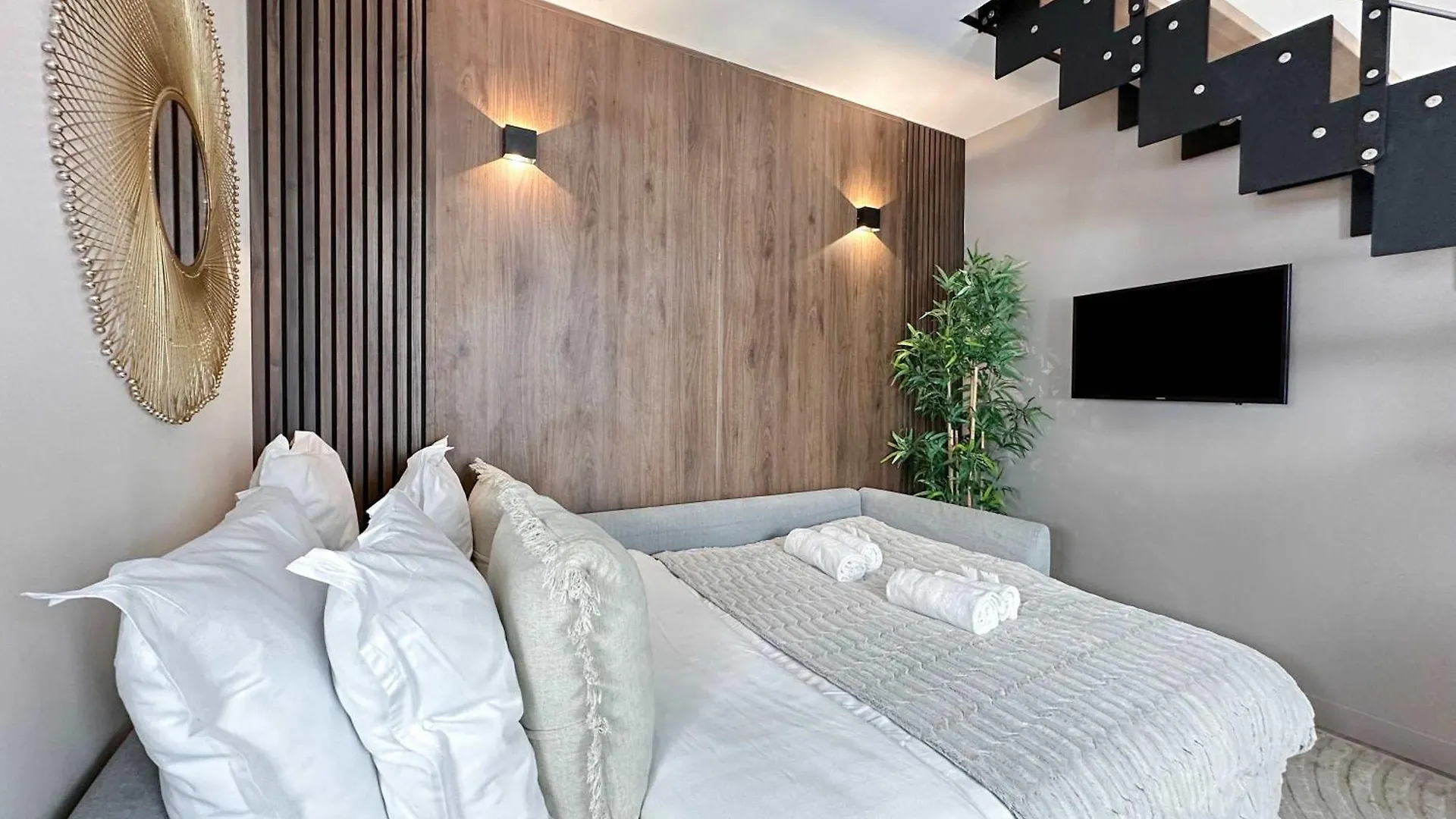 Stylish & Chic Duplex Near Eiffel Tower Apartment Paris