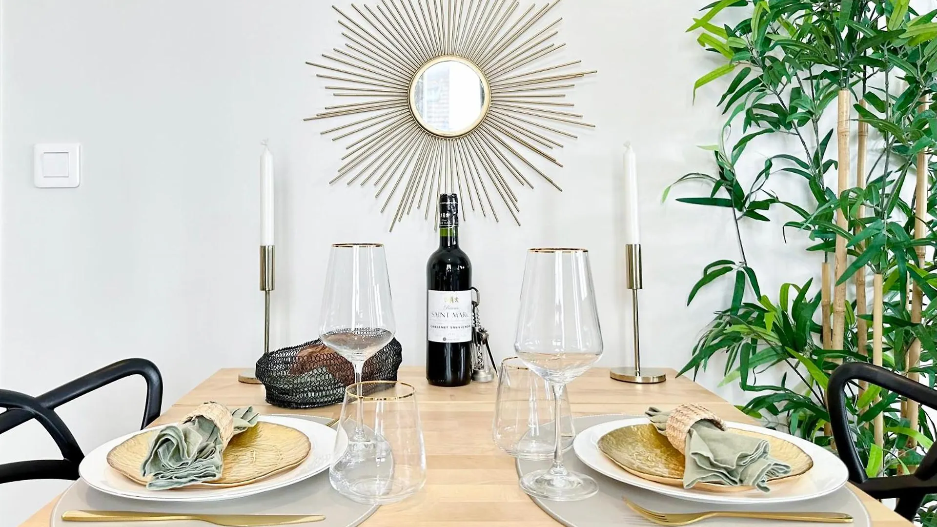 Stylish & Chic Duplex Near Eiffel Tower Apartment Paris France