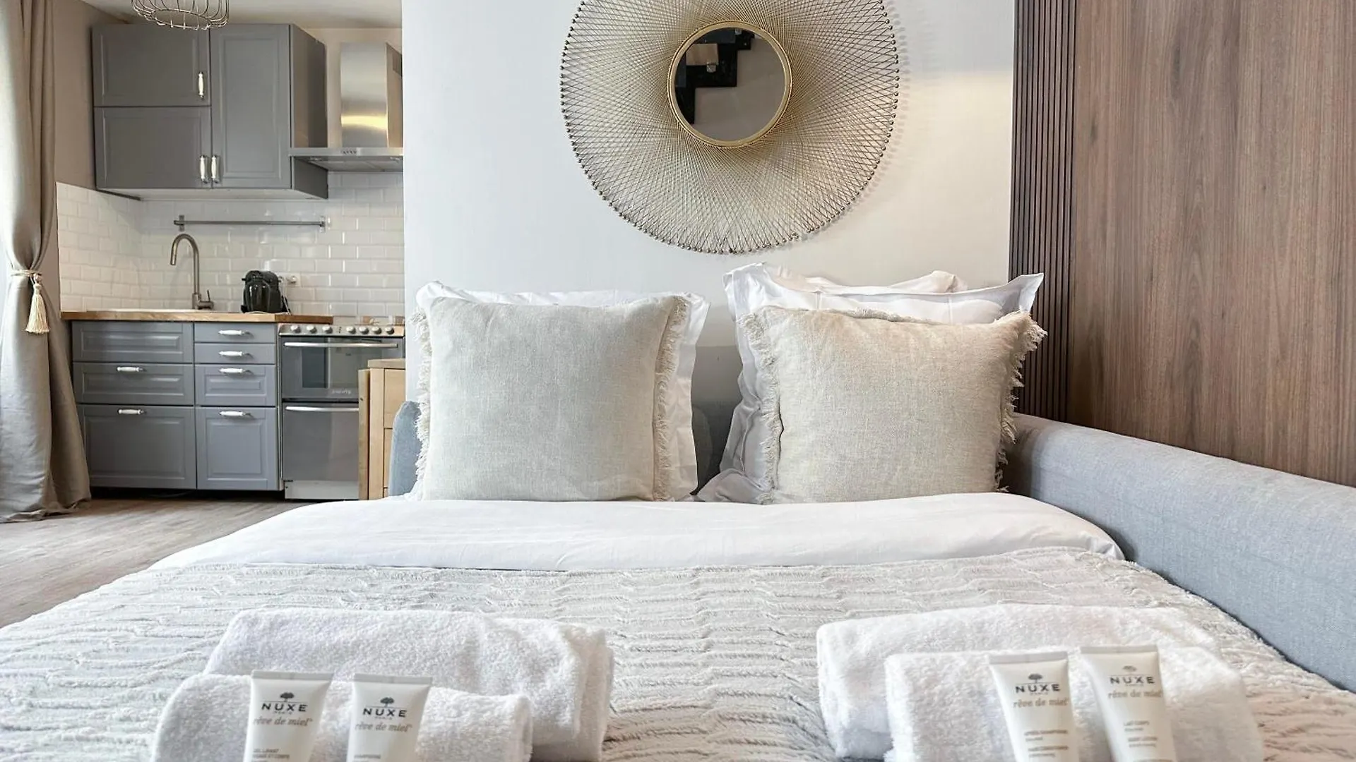 Stylish & Chic Duplex Near Eiffel Tower Apartment Paris